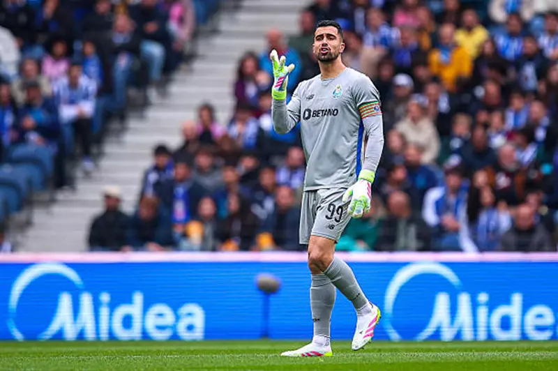 حارس بورتو يتوج بجائزة الأفضل قبل انطلاق كأس العالم للأندية منافساً للأهلي