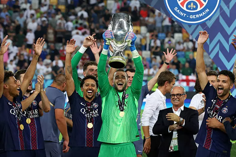 باريس سان جيرمان يسعى لتحقيق السداسية التاريخية في 2025 بانتظار بيراميدز
