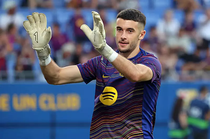 برشلونة يواجه تحديات إصابة تير شتيجن وتسجيل خوان جارسيا