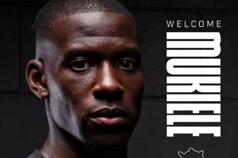 سندرلاند يعزز صفوفه بضم نوردي موكيلي من باريس سان جيرمان