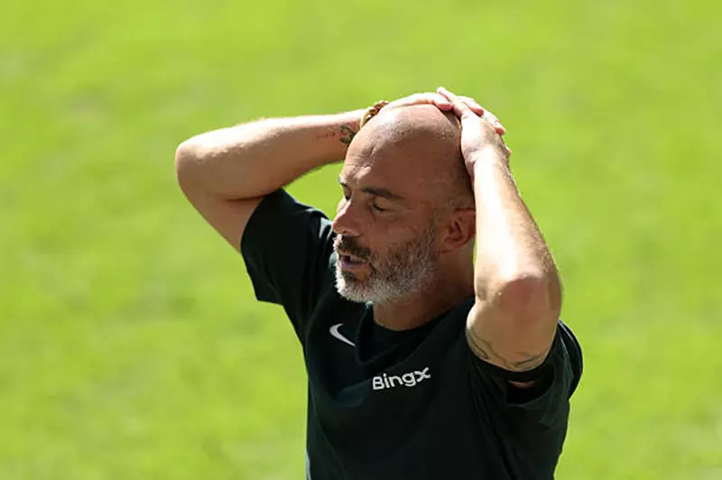 ماريسكا: جواو بيدرو يبرز كخيار متعدد المراكز وجاكسون يقترب من الرحيل