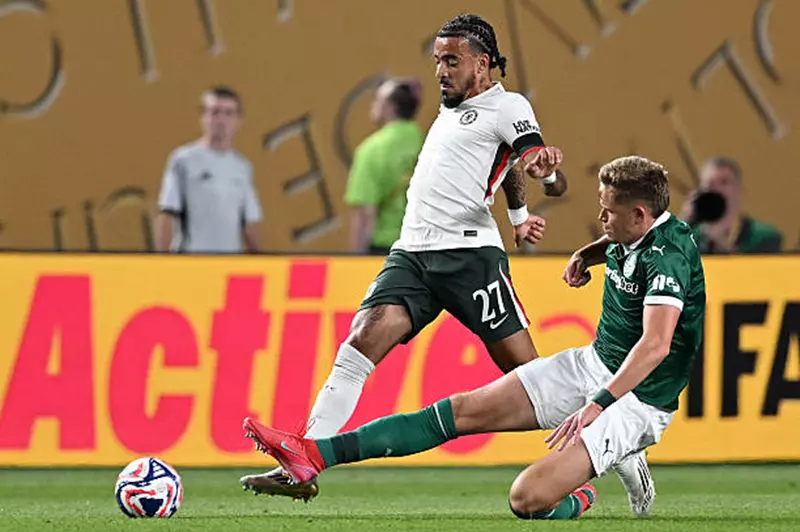 يوفنتوس مهتم بضم جوستو من تشيلسي